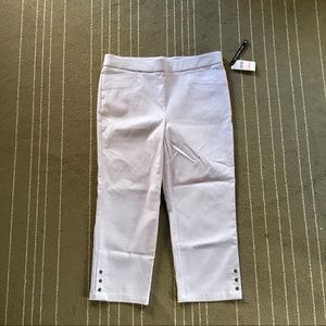 NWT White Capris Pants Studio Works 10P